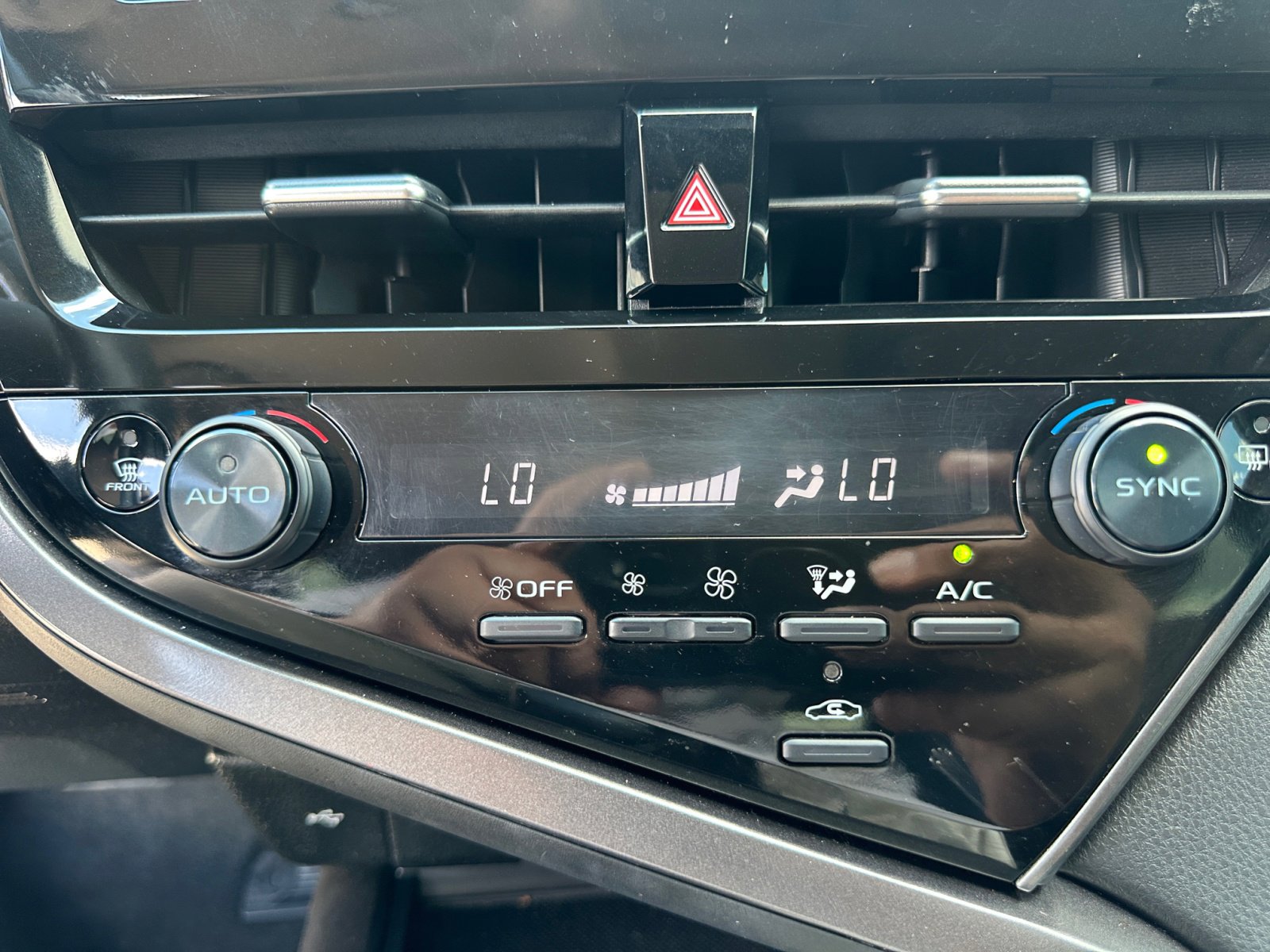 2024 Toyota Camry SE photo 16