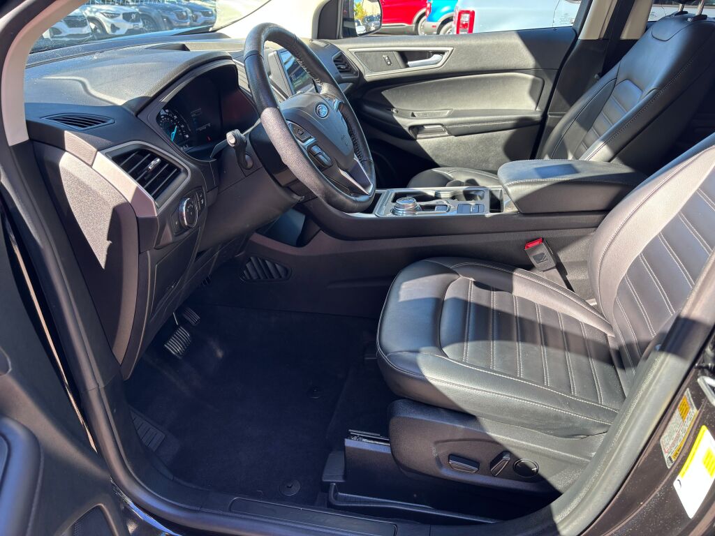 2023 Ford Edge SEL photo 9