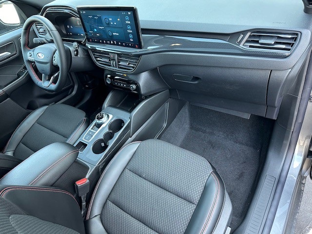 2025 Ford Escape ST-Line Select photo 13
