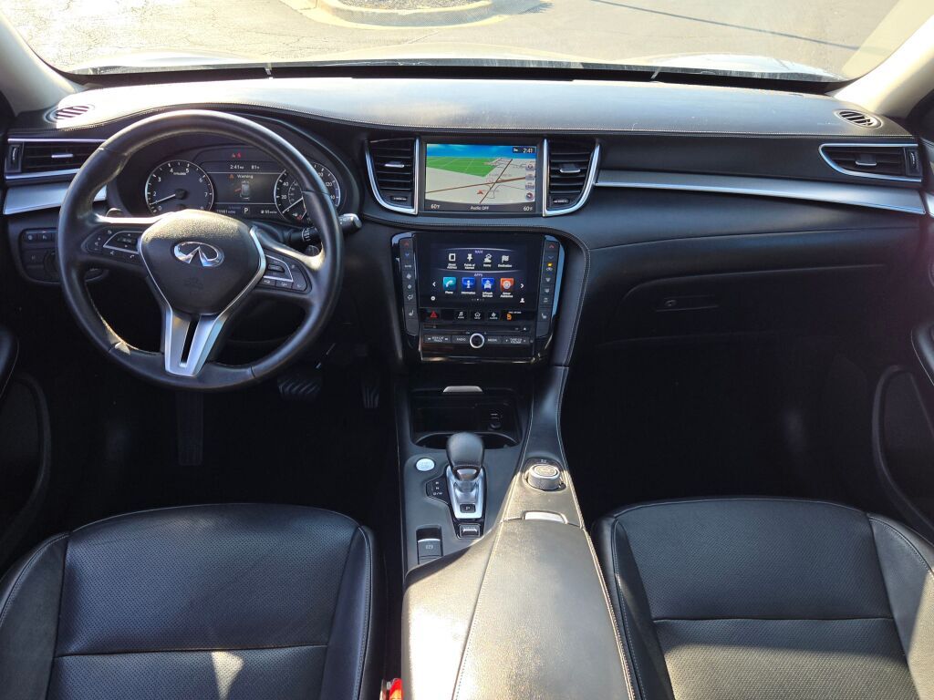 2019 Infiniti QX50 Essential photo 18