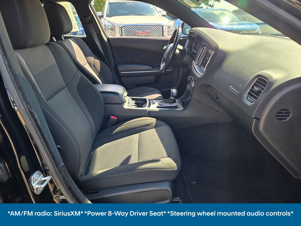 2022 Dodge Charger SXT photo 4