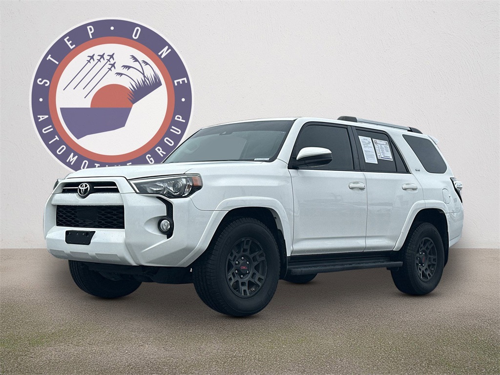 2020 Toyota 4Runner SR5's photo