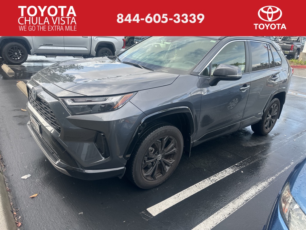 2024 Toyota RAV4 SE