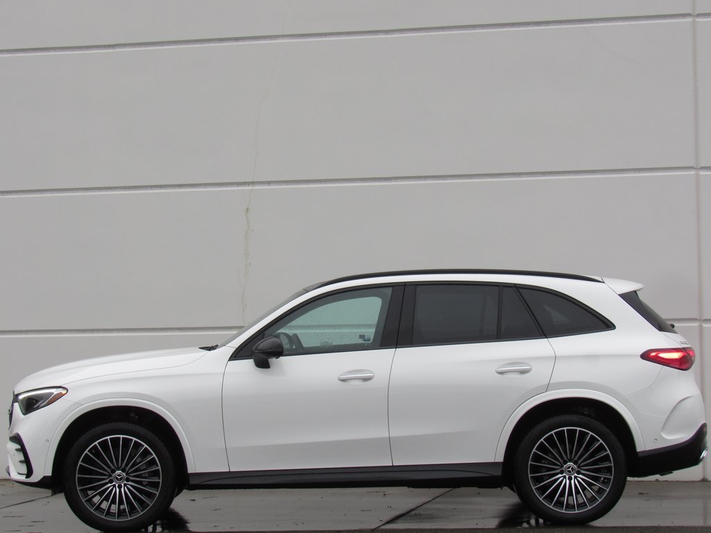 2024 Mercedes Benz GLC 300 4MATIC photo 4
