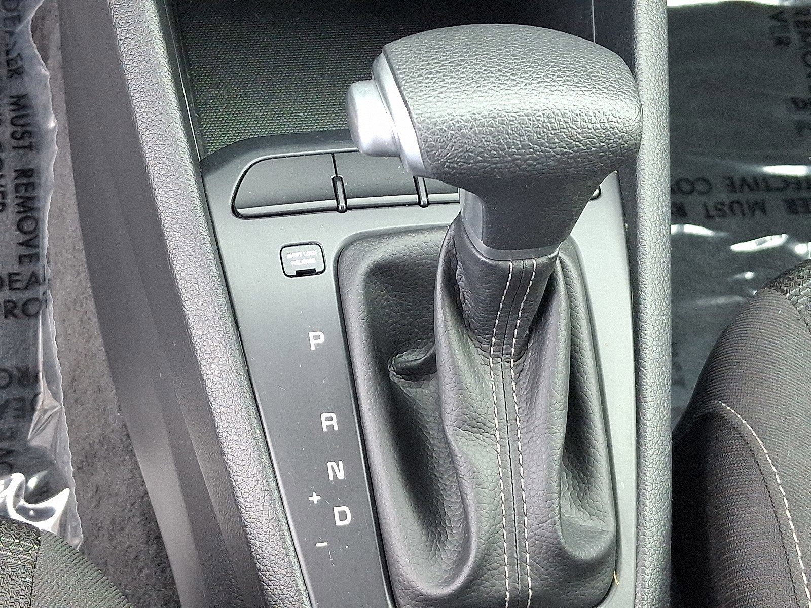 2022 Kia Rio S photo 13