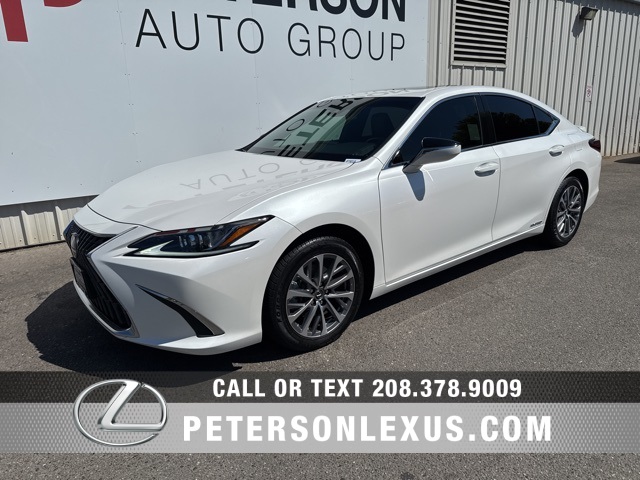 2022 Lexus ES 300h photo 8