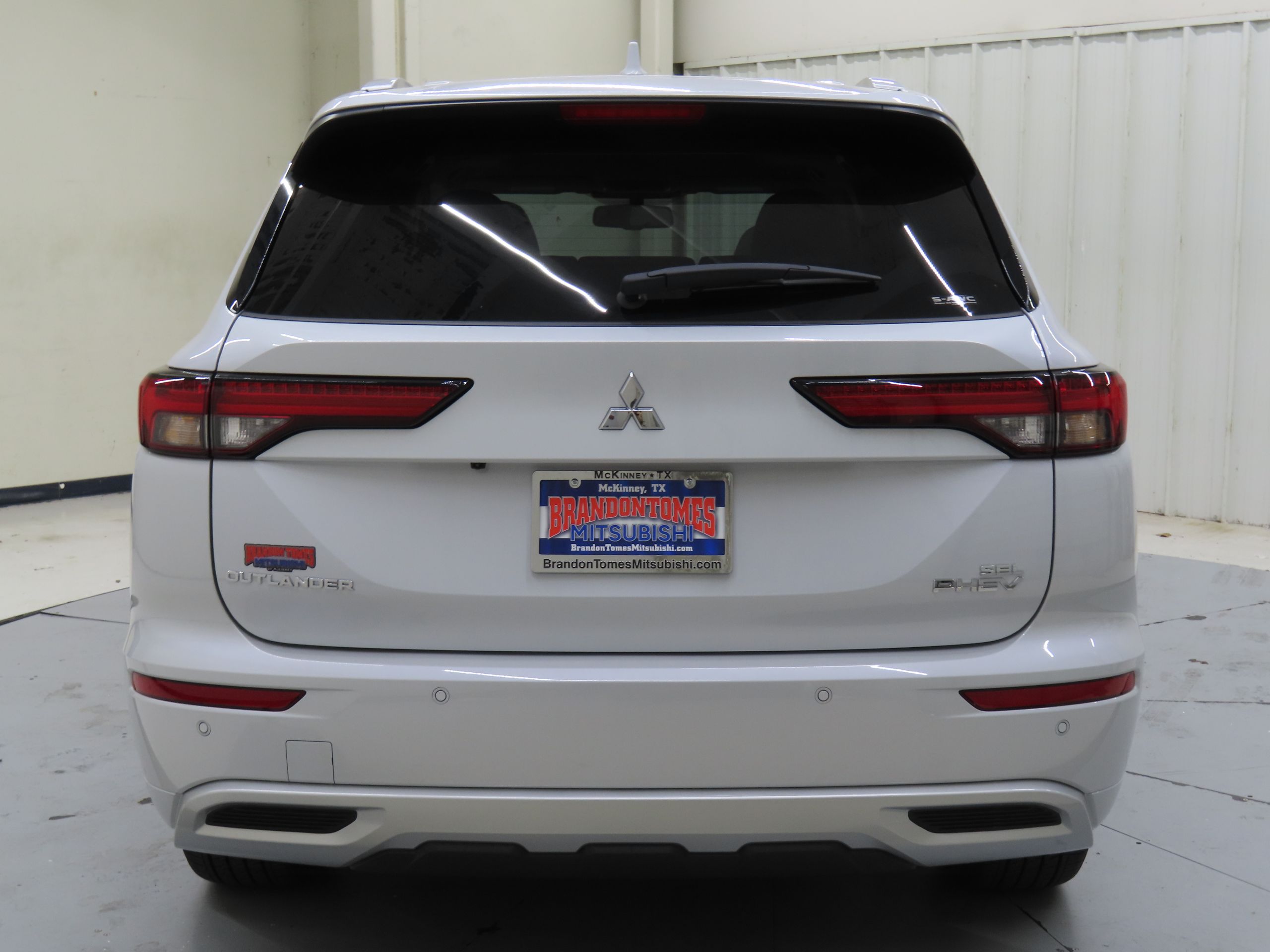 2025 Mitsubishi Outlander PHEV SEL photo 4