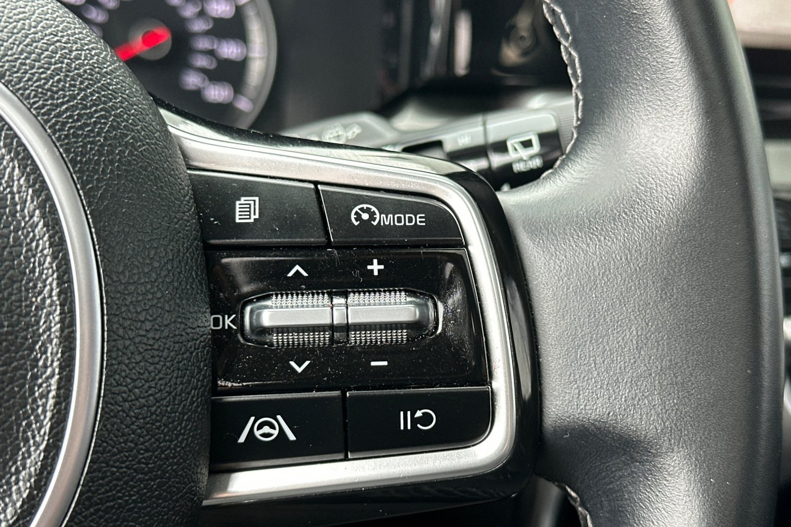 2023 Kia Sorento S photo 27