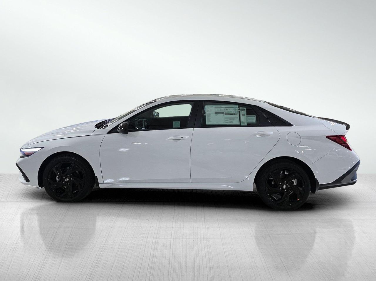 2026 Hyundai Elantra SEL Sport photo 4