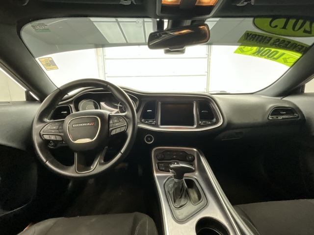 2015 Dodge Challenger R/T photo 3