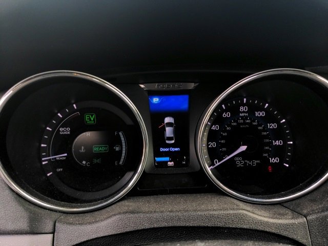 2012 Hyundai Sonata Hybrid Base photo 4