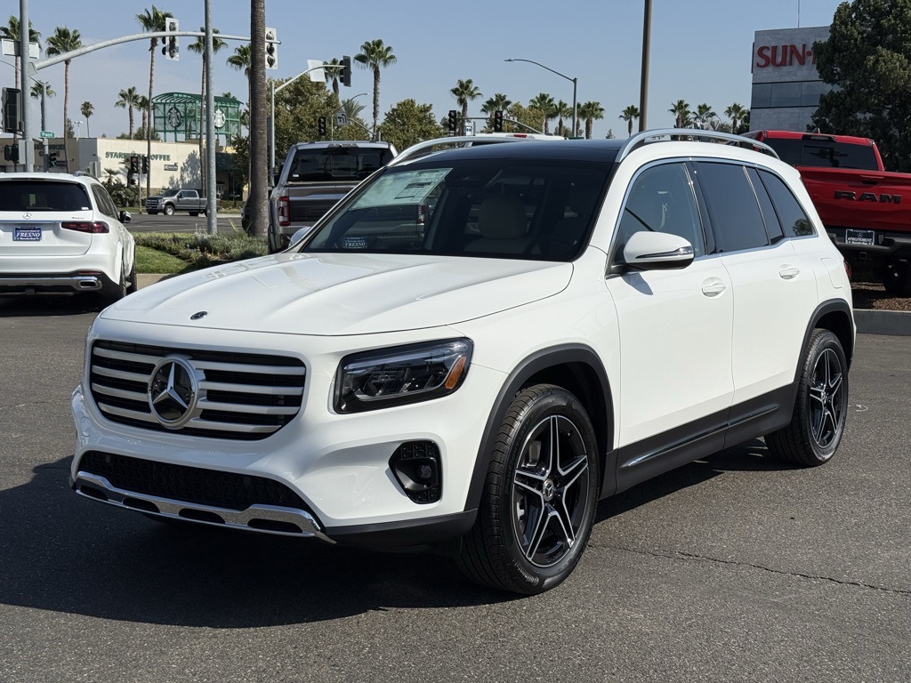 2026 Mercedes Benz GLB 250 photo 4