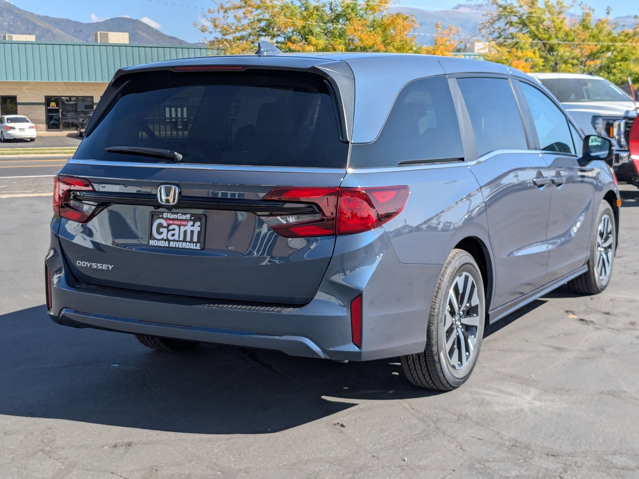 2026 Honda Odyssey EX-L photo 4