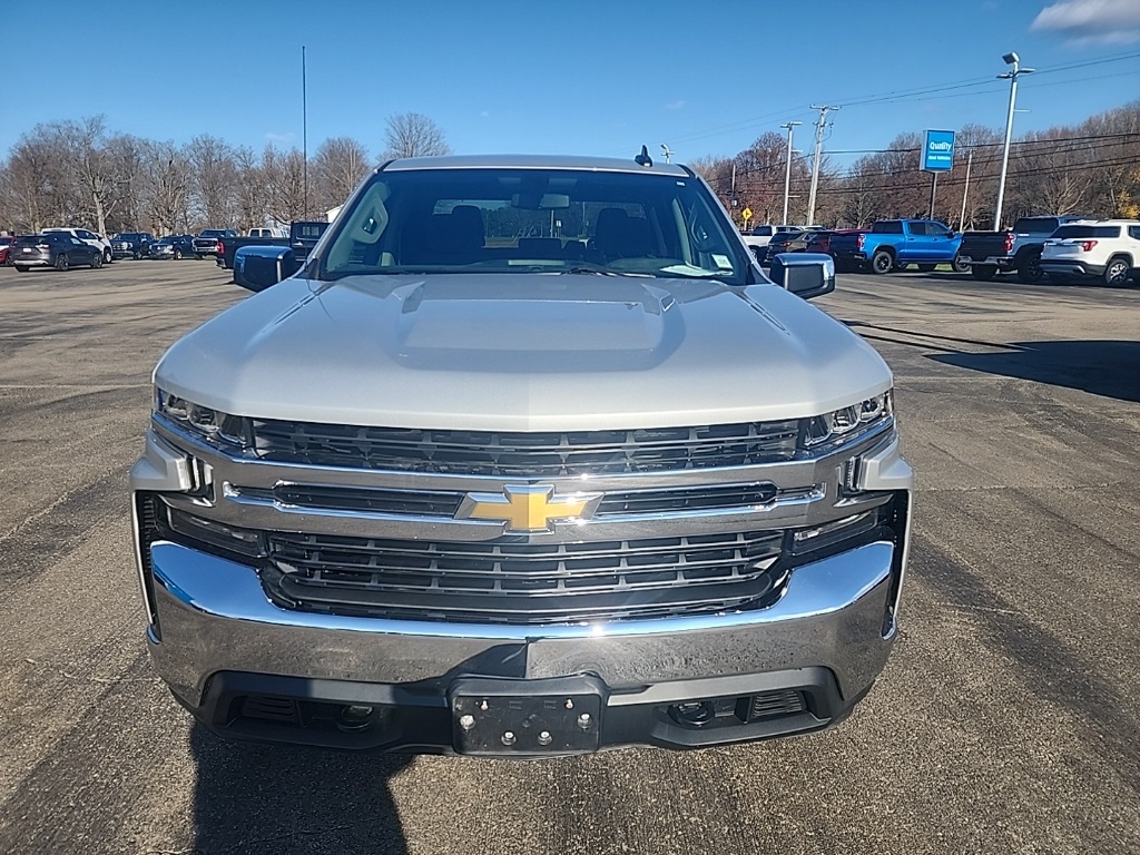 2020 Chevrolet Silverado 1500 LT photo 2