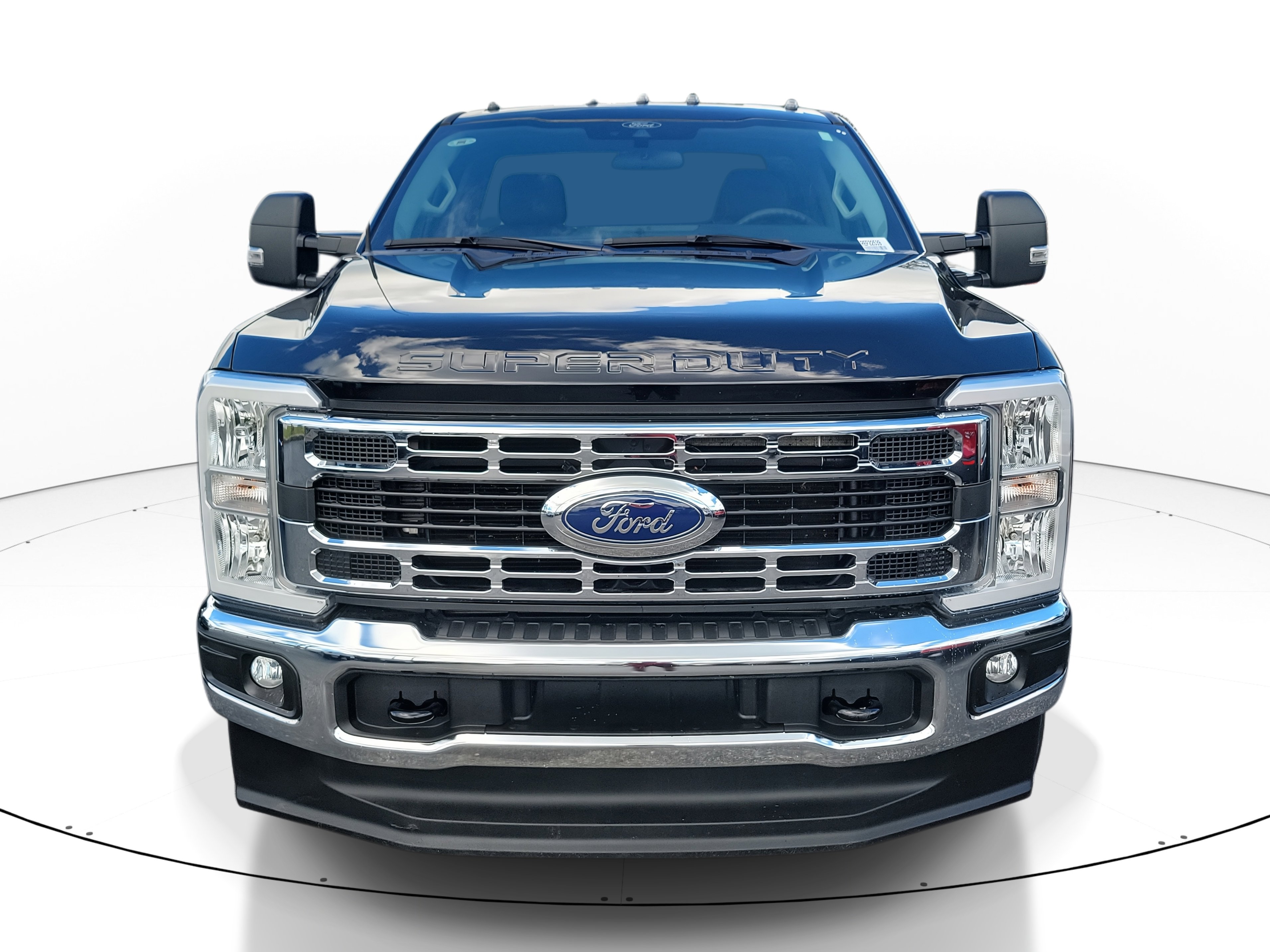 2024 Ford F-350 Super Duty XLT's photo