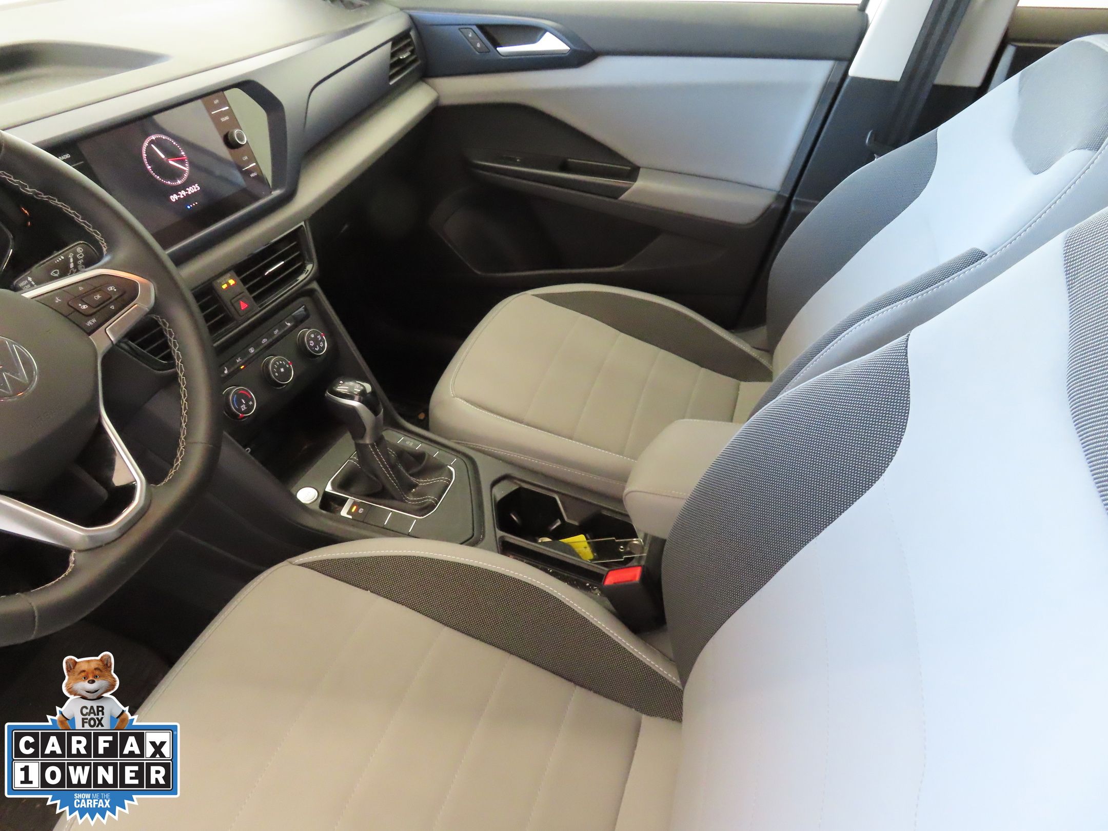 2022 Volkswagen Taos SE photo 18