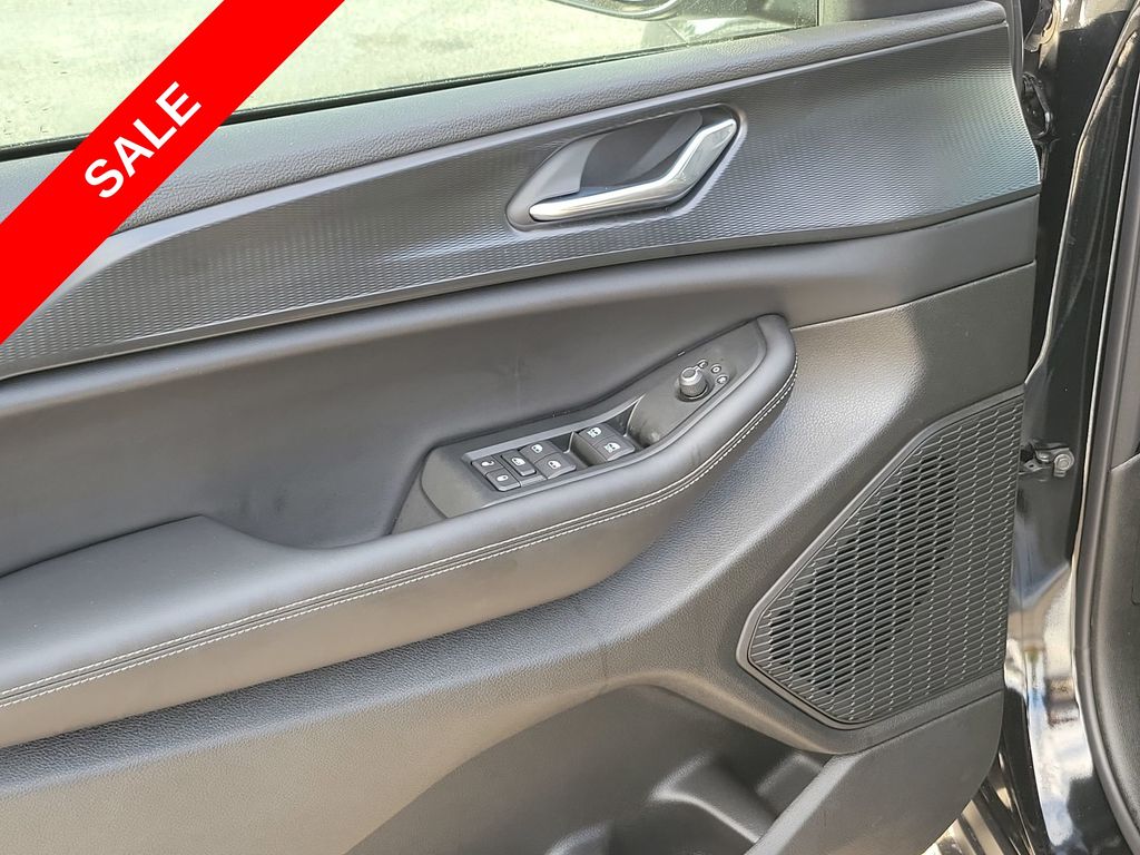 2025 Jeep Grand Cherokee Laredo Altitude photo 41