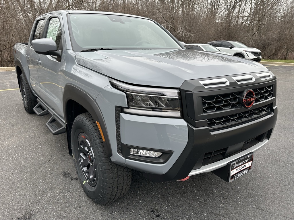 2025 Nissan Frontier Crew Cab PRO-4X photo 2