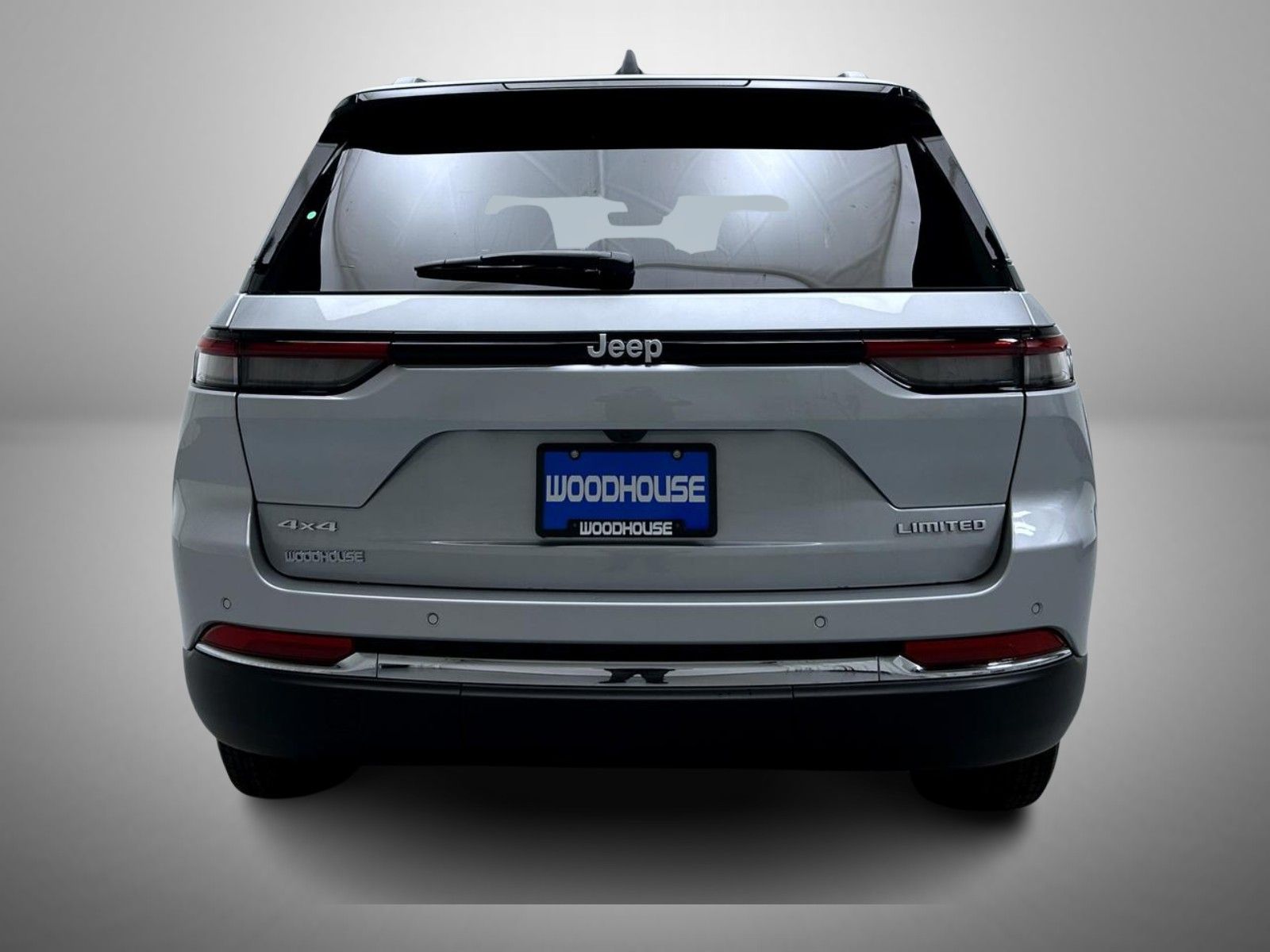 2025 Jeep Grand Cherokee Limited photo 3