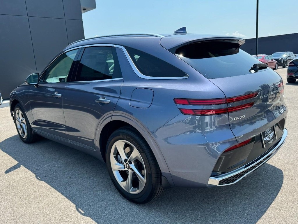 2026 Genesis GV70 2.5T Select photo 5