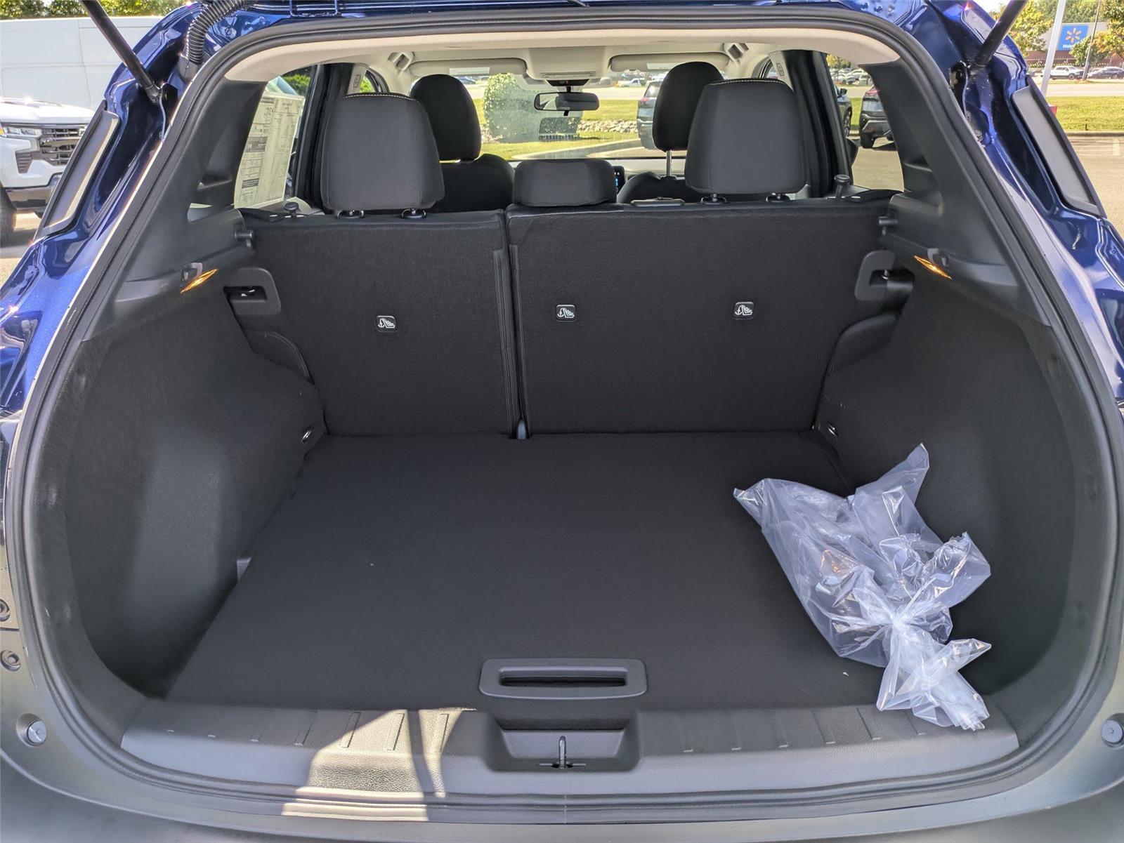 2026 Nissan Kicks SV photo 26