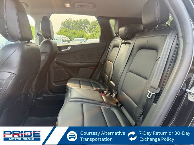 2022 Ford Escape SEL photo 11