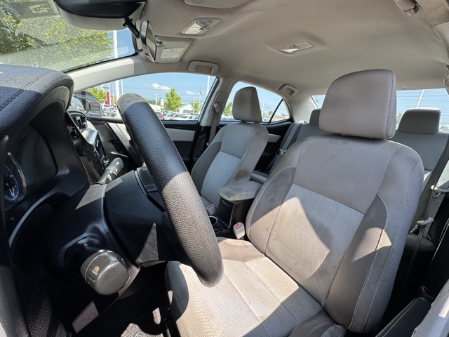 2017 Toyota Corolla L photo 8