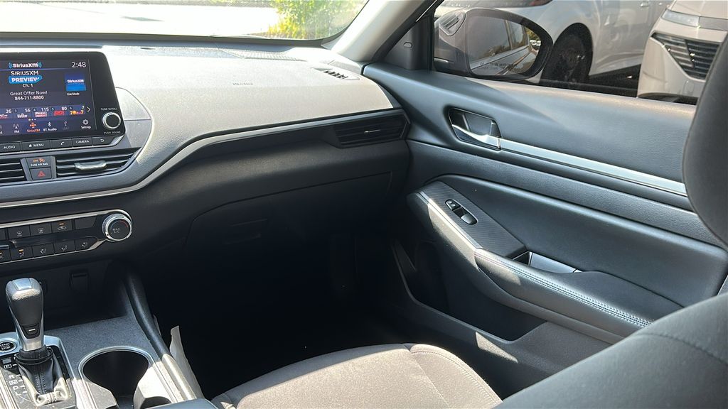 2022 Nissan Altima 2.5 SV photo 21