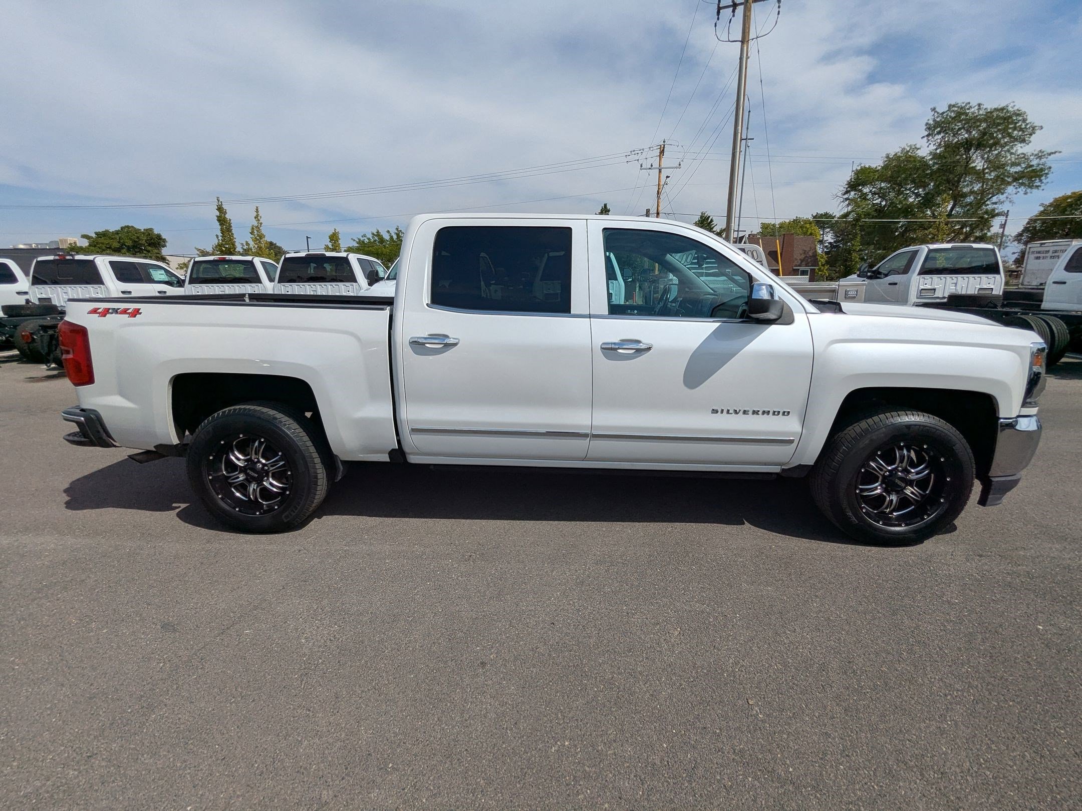 2018 Chevrolet Silverado 1500 LTZ photo 2