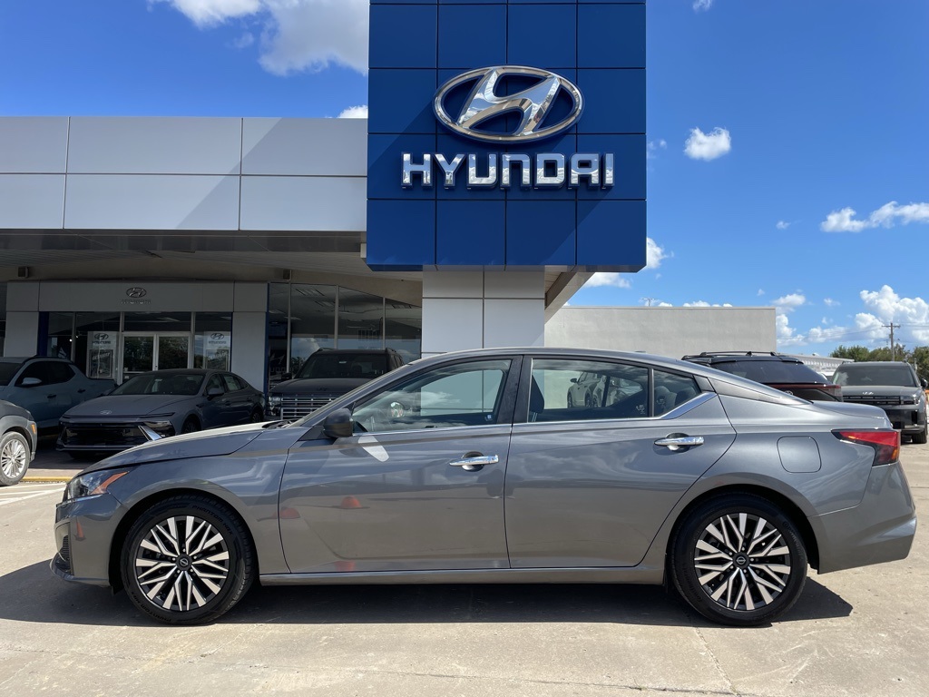 2024 Nissan Altima SV