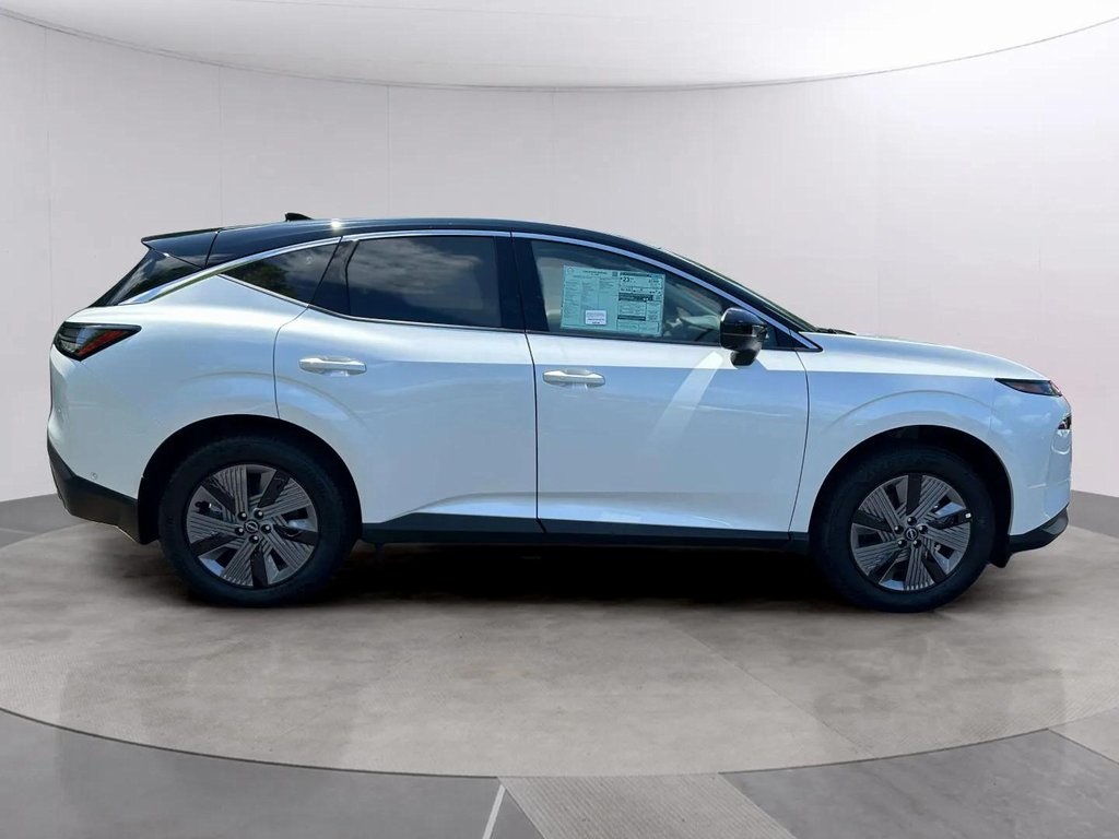 2025 Nissan Murano SL photo 2