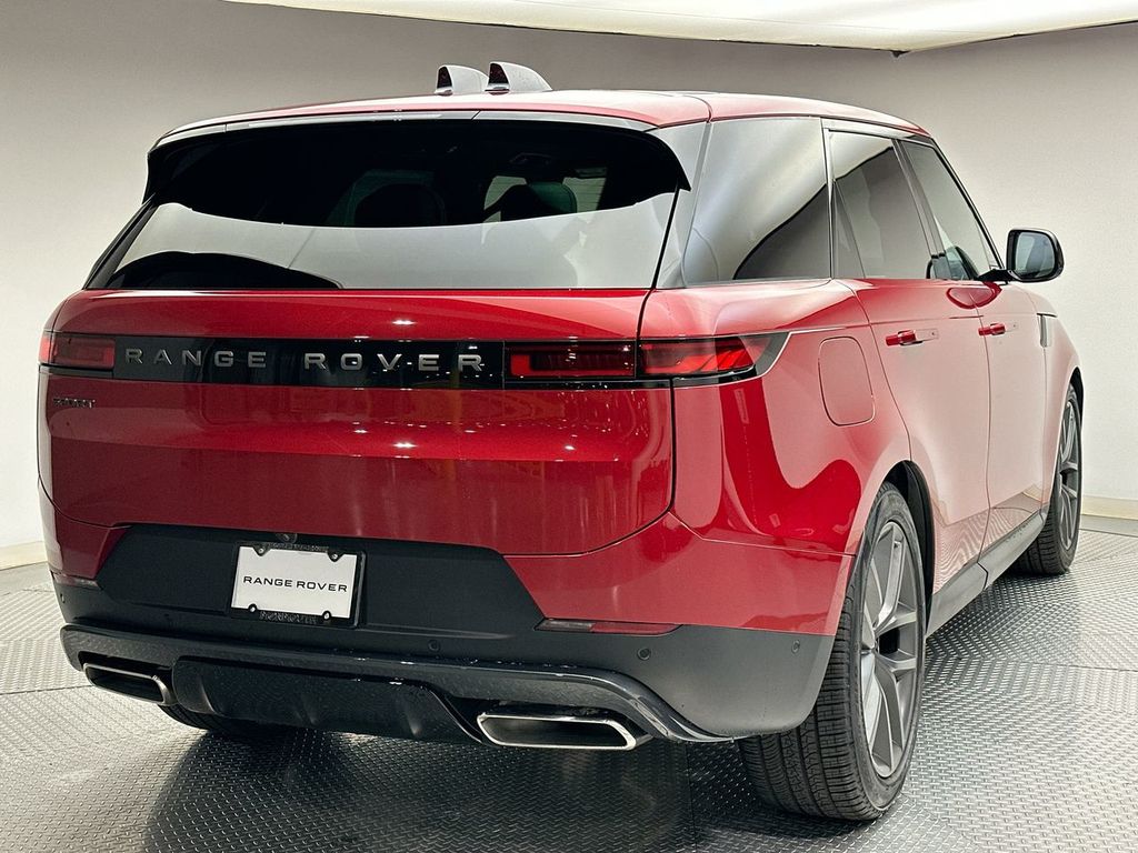 2025 Land Rover Range Rover Sport SE photo 3