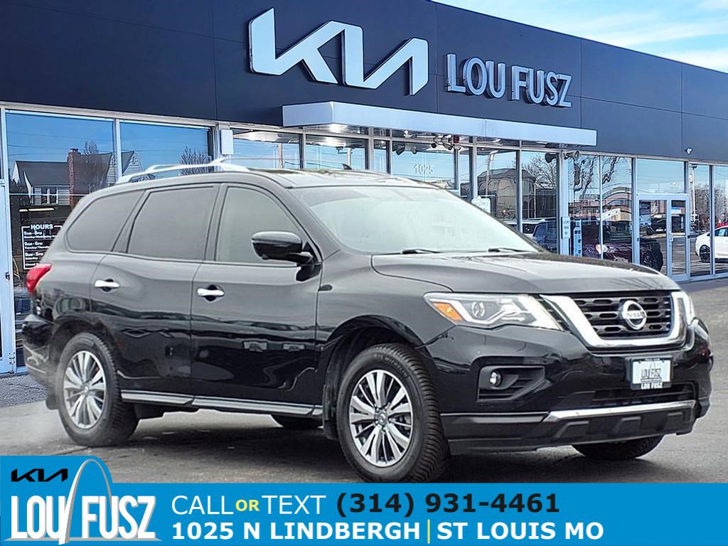 2020 Nissan Pathfinder SL's photo