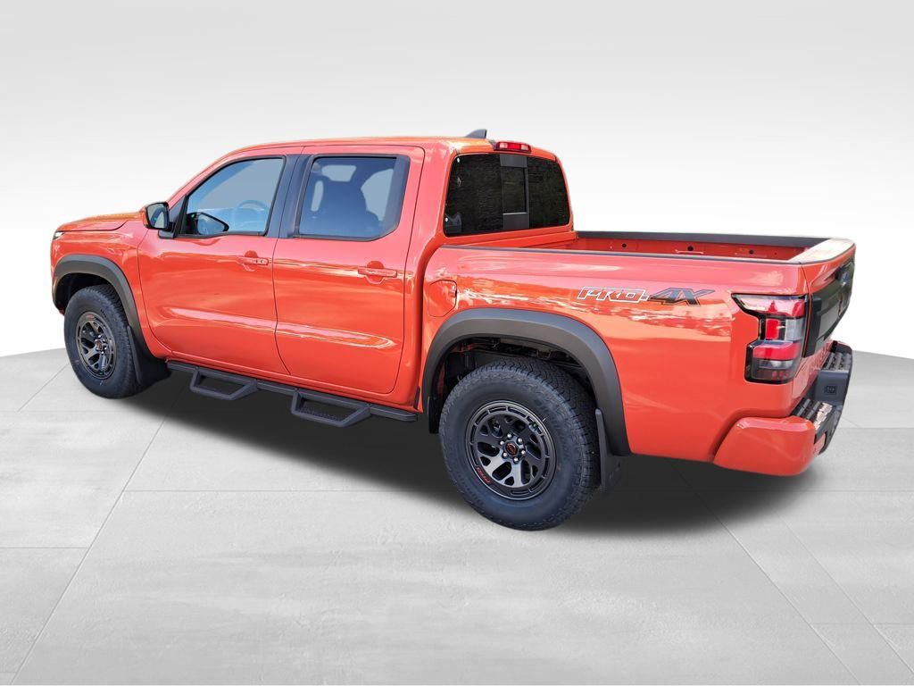 2025 Nissan Frontier PRO-4X photo 3