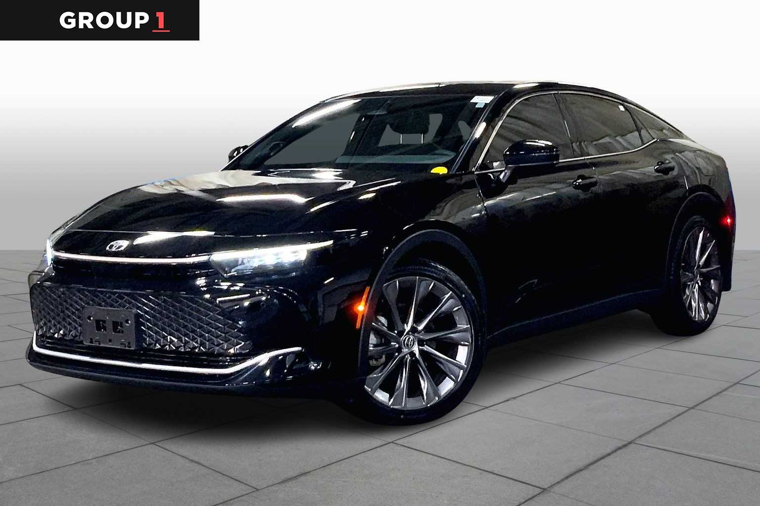 2025 Toyota Crown Limited's photo