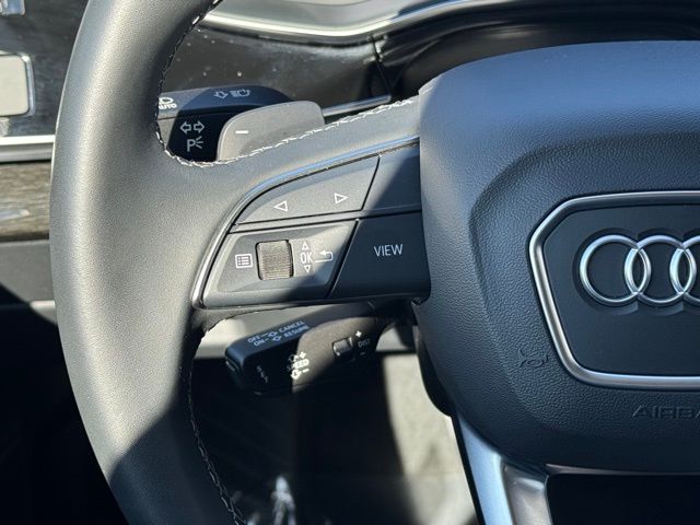 2025 Audi Q7 55 Premium Plus photo 18