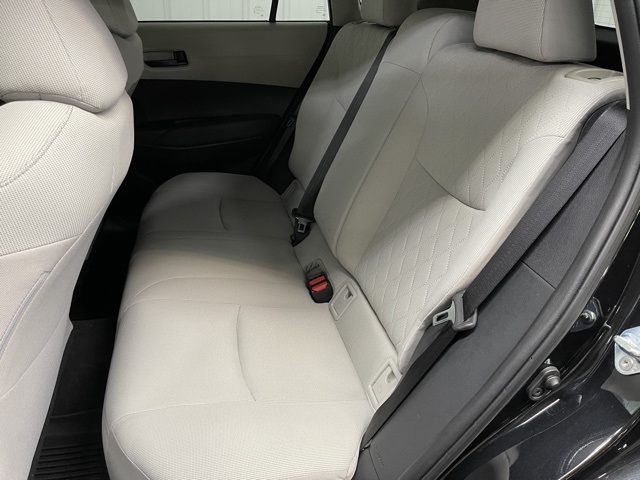 2022 Toyota Corolla Cross LE photo 17