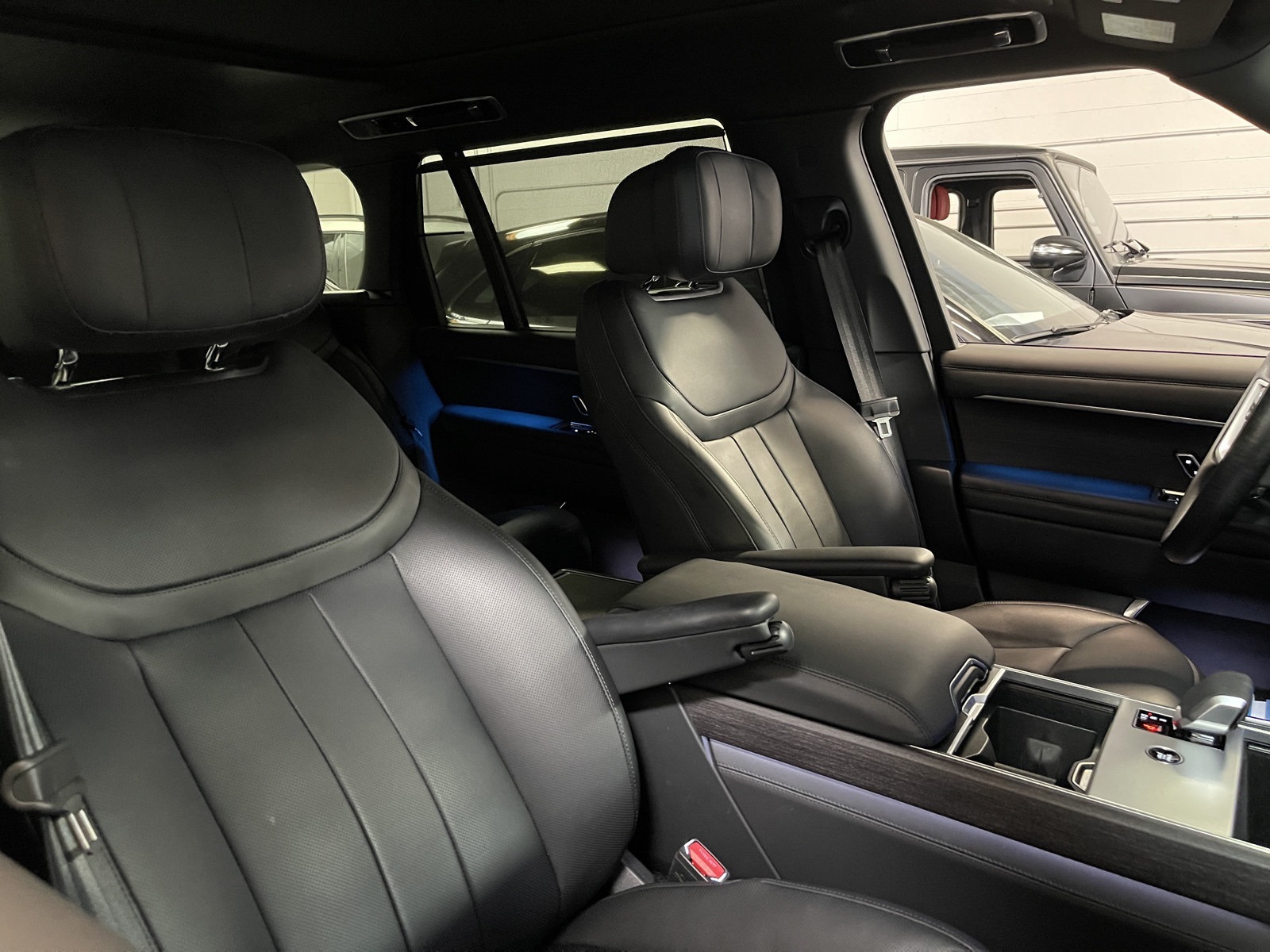 2025 Land Rover Range Rover Autobiography Base photo 3