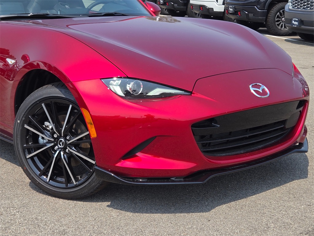 2025 Mazda MX-5 Miata Miata RF Grand Touring photo 2