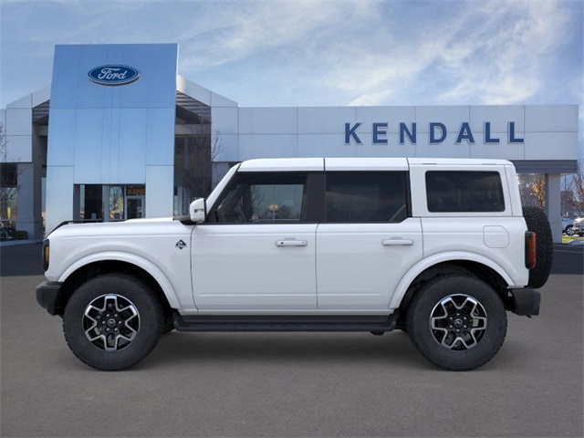 2025 Ford Bronco Outer Banks photo 3