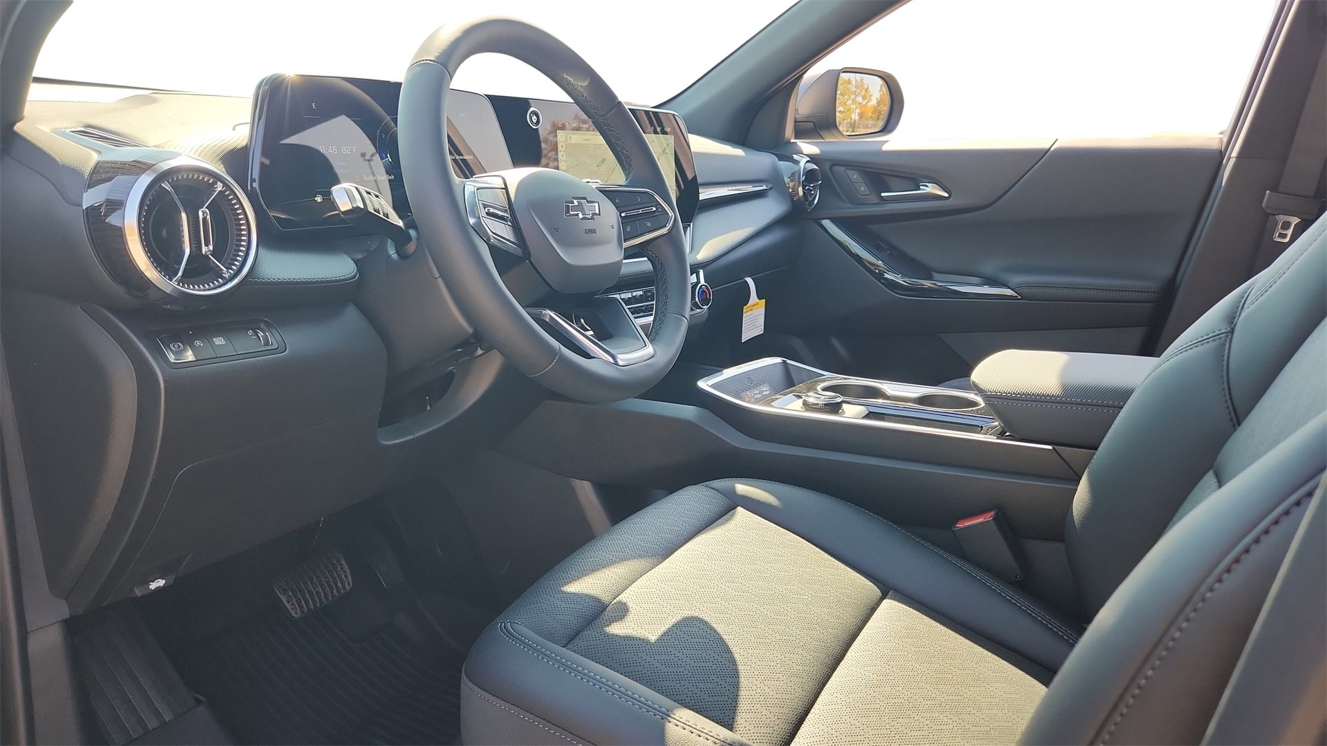 2026 Chevrolet Equinox photo 4