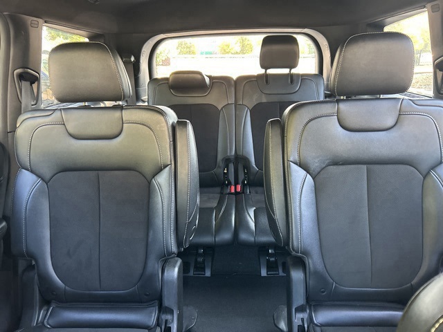 2023 Jeep Grand Cherokee Altitude photo 9