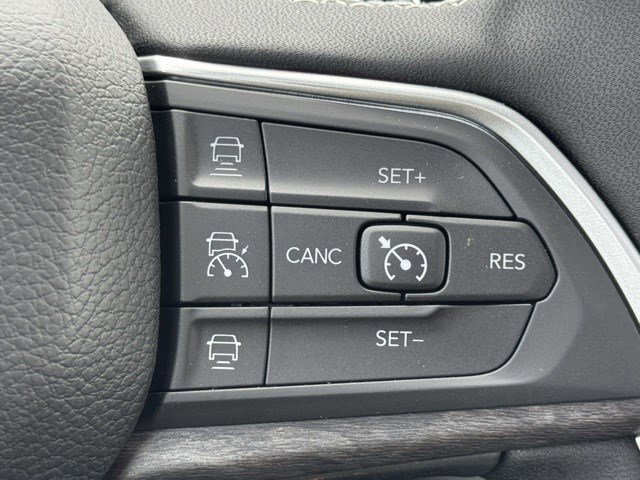 2025 Jeep Grand Cherokee Limited photo 15