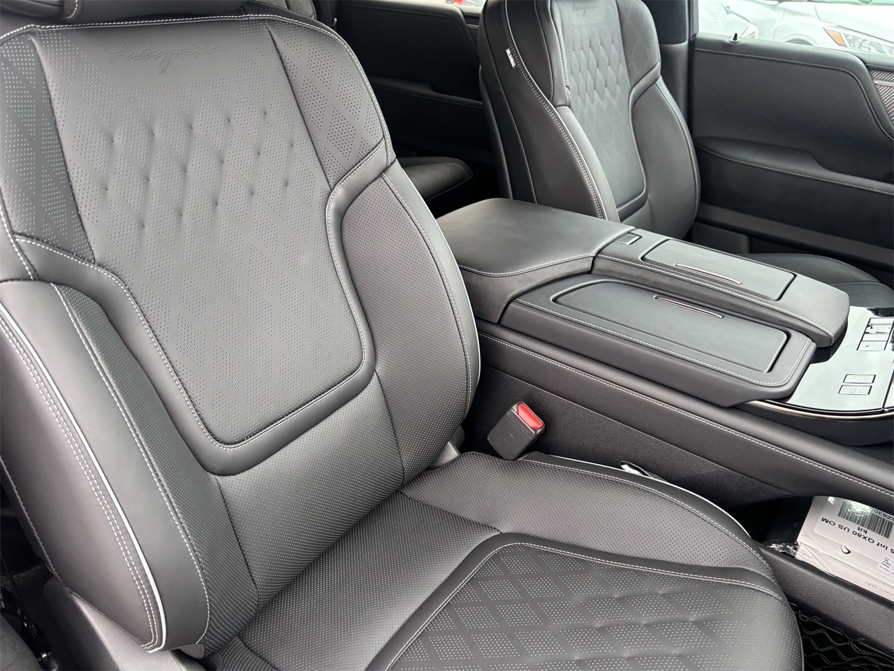 2025 Infiniti QX80 photo 7