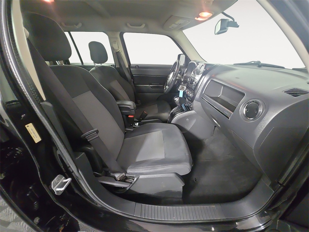 2011 Jeep Patriot Latitude photo 14