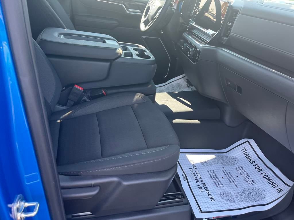 2025 Chevrolet Silverado 1500 LT1 photo 28
