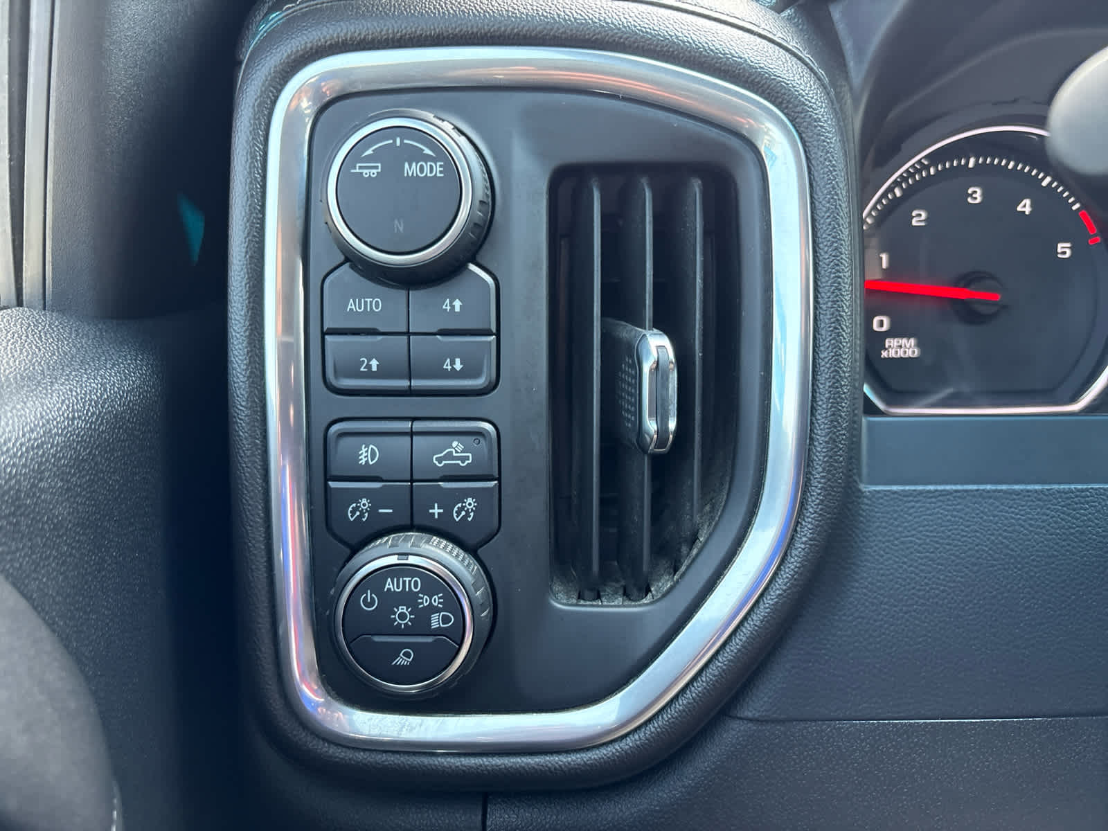 2020 Chevrolet Silverado 2500HD LTZ photo 21