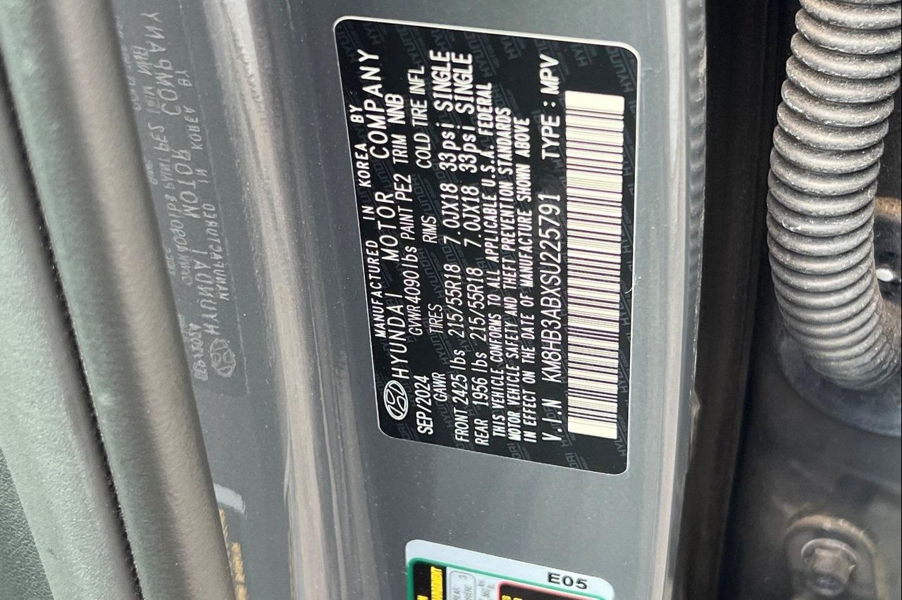 2025 Hyundai Kona SEL photo 31