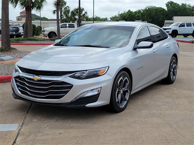 2022 Chevrolet Malibu photo 3