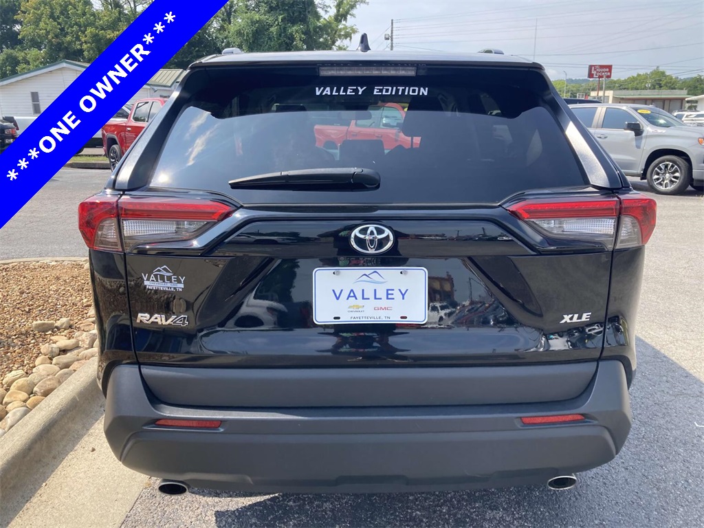 2024 Toyota RAV4 XLE photo 4